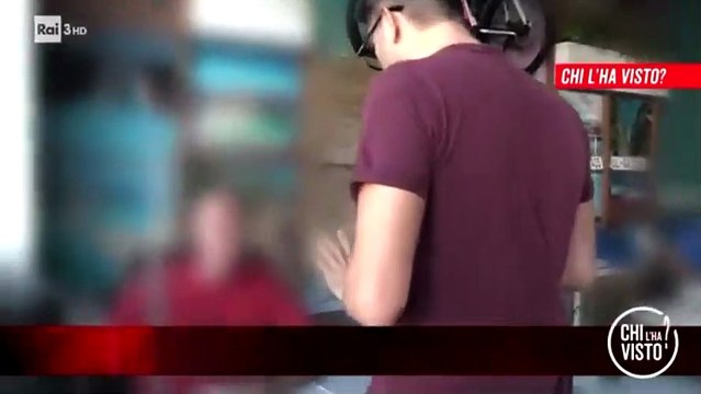 Adamo Guerra riappare dopo dieci anni, avrebbe finto la sua morte per rifarsi una vita in Grecia. Aggredisce la troupe di Chi l’ha Visto