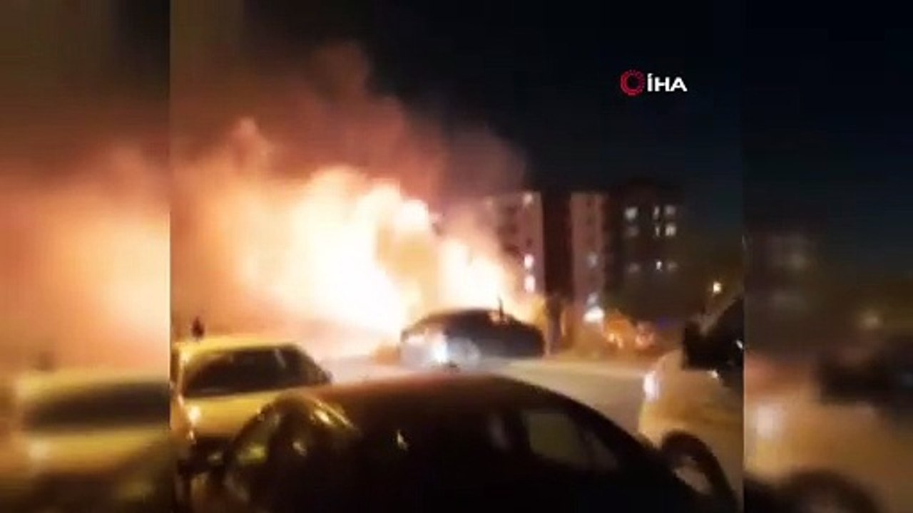 Çocukların torpille oyunu yangına neden oldu: 2 otomobil yandı