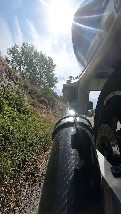 ✊️⛰️