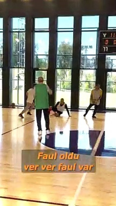 Cumhurbaşkanı Erdoğan'ın yeni basketbol görüntüleri: 'Faul oldu, ver ver, faul var'
