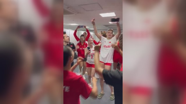 Filenin Sultanları galibiyeti 'Erik Dalı' ile kutladı