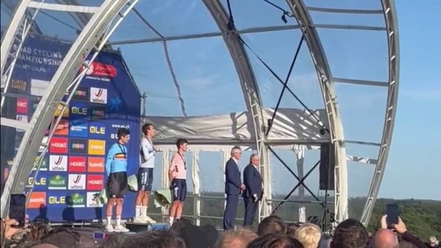 Championnats d'Europe sur route - Drenthe 2023 - Christophe Laporte champion d'Europe devant le Belge Wout Van Aert : J'ai eu peur tout le long !