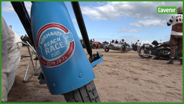 La Normandy Beach Race, une course de véhicules anciens sur la plage de Ouistreham