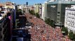 La imagen: miles de personas reunidas protestando contra Sánchez