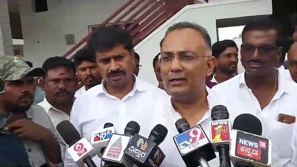 जेरोडर्मा पिगमेंटोसम पीड़ित बच्चों से मिले स्वास्थ्य मंत्री