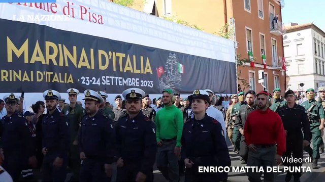 La Parata dei reparti della Marina militare chiude il raduno nazionale a Pisa