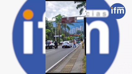 Sin medidas de seguridad instalan publicidad de Esteban Restrepo