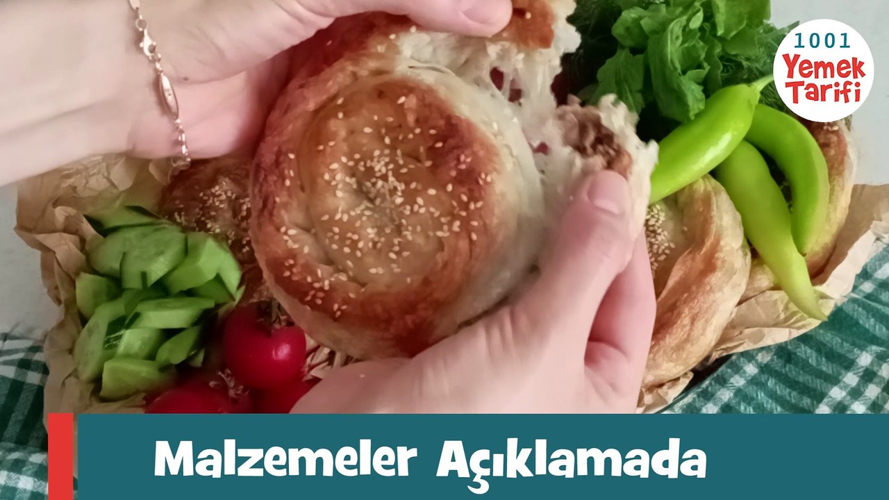 KIYMALI GÜL BÖREĞİ