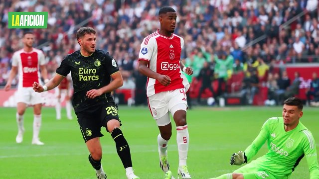 Santi Giménez marca doblete en partido suspendido del Feyenoord ante Ajax