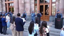 Ermenistan'da darbe girişimi iddiasıyla 8 komutan gözaltına alındı