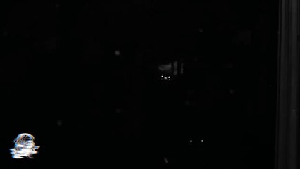 ALGO EXTRAÑO SALE DE LA CUEVA POR LA NOCHE  (Relatos Del Campo)