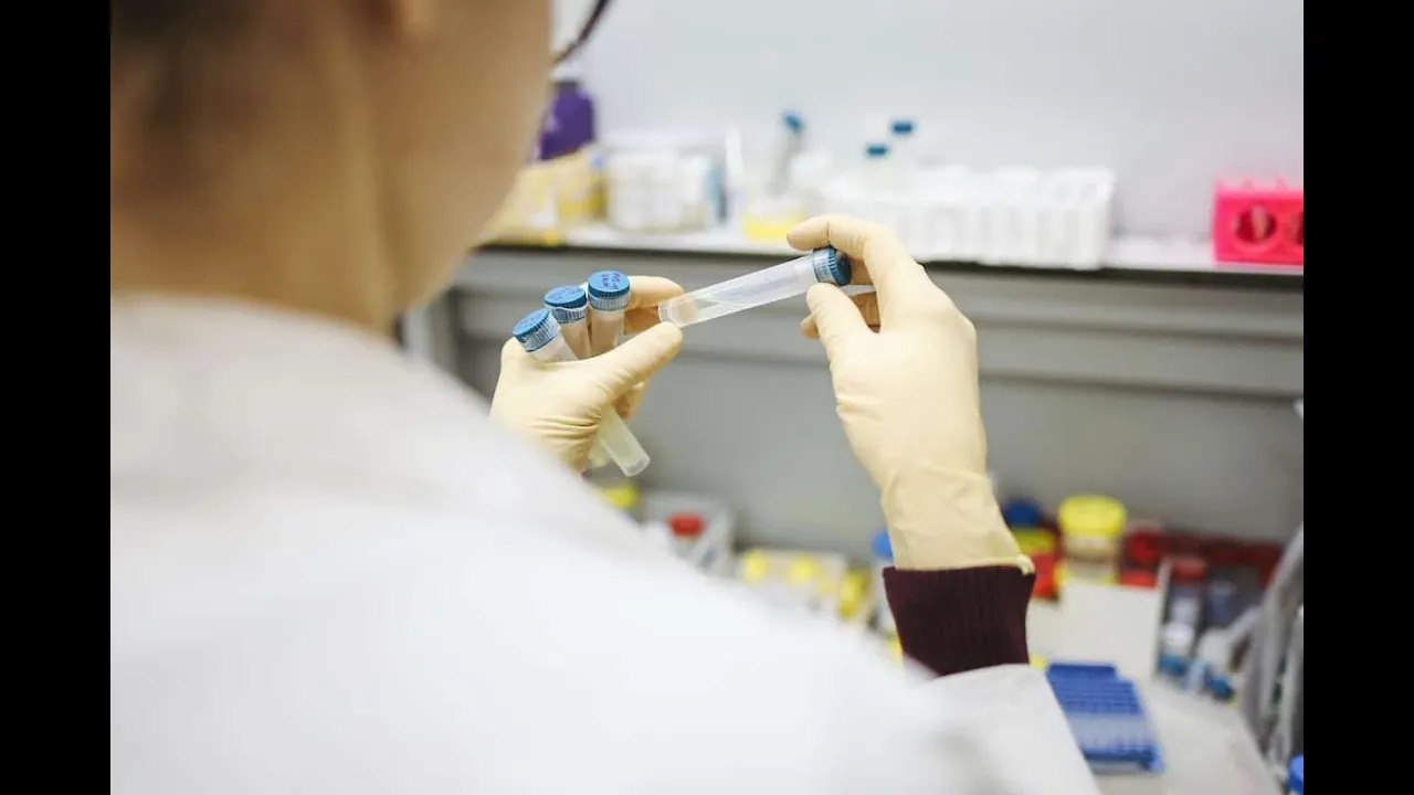 Covid-19 : le variant colombien bientôt sur toute la France?
