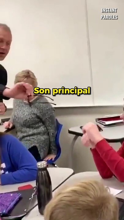 Cet élève obtient des lunettes qui lui permettent de voir les couleurs pour la première fois