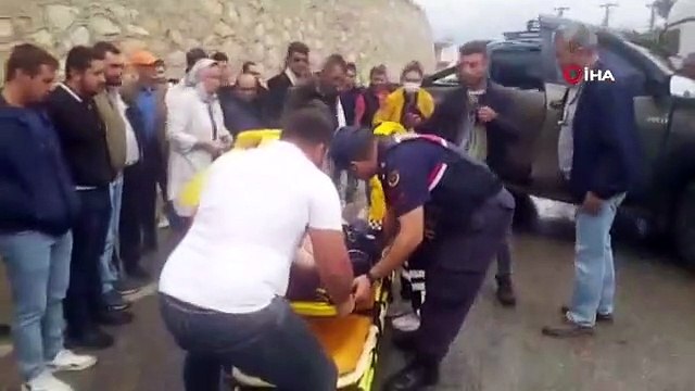 Ils sont restés coincés dans le camion qui est passé sous le camion... Le moment de l'accident a été filmé
