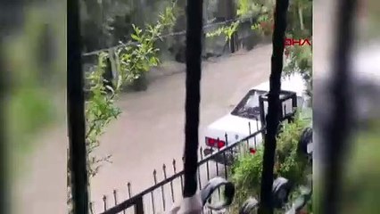 Inondations après de fortes pluies à Kadirli