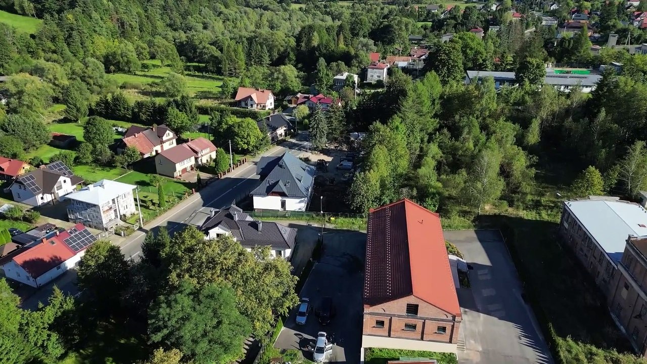 W dawnej rafinerii Fanto w Ustrzykach Dolnych turysta ma poczuć Bieszczady