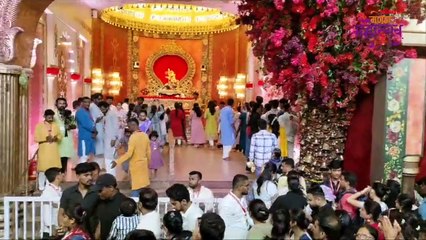 भाऊ रंगारी बाप्पाच्या दरबारी  सेलिब्रेटींची मांदियाळी