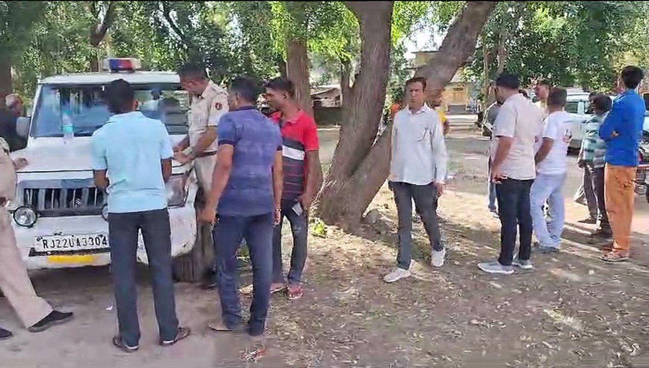 Watch Video : यहां गणपति प्रतिमा विसर्जित करते...