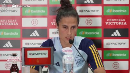 Montse tome detalla la historia del brazalete de capitán de la Selección