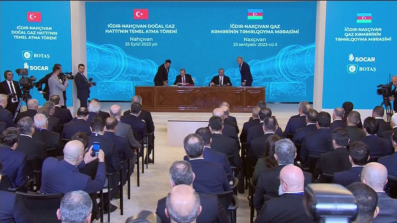 Tausende Menschen fliehen aus Berg-Karabach