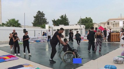 Tunisie: un spectacle pour "casser les murs" des handicaps et des différences