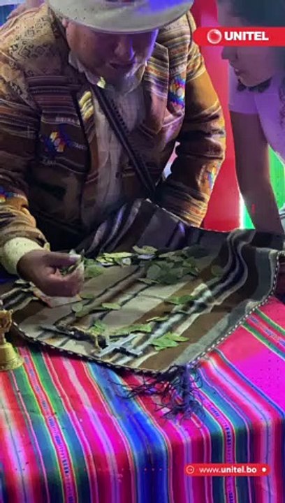 ¿Quieres que te lean la suerte en coca gratis? Visita el Pabellón de El Alto en Expocruz 2023