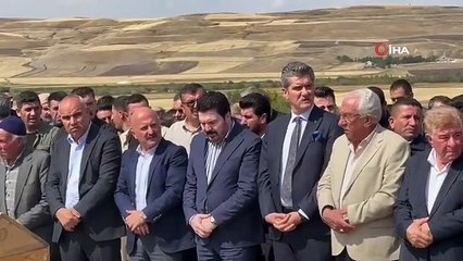 Eski Ağrı Belediye Başkanı Sayan'ın annesi son yolculuğuna uğurlandı