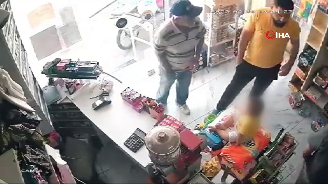 Adana'da bir baba bebeğini taciz ettiğini öne sürdüğü yaşlı adamı darp etti