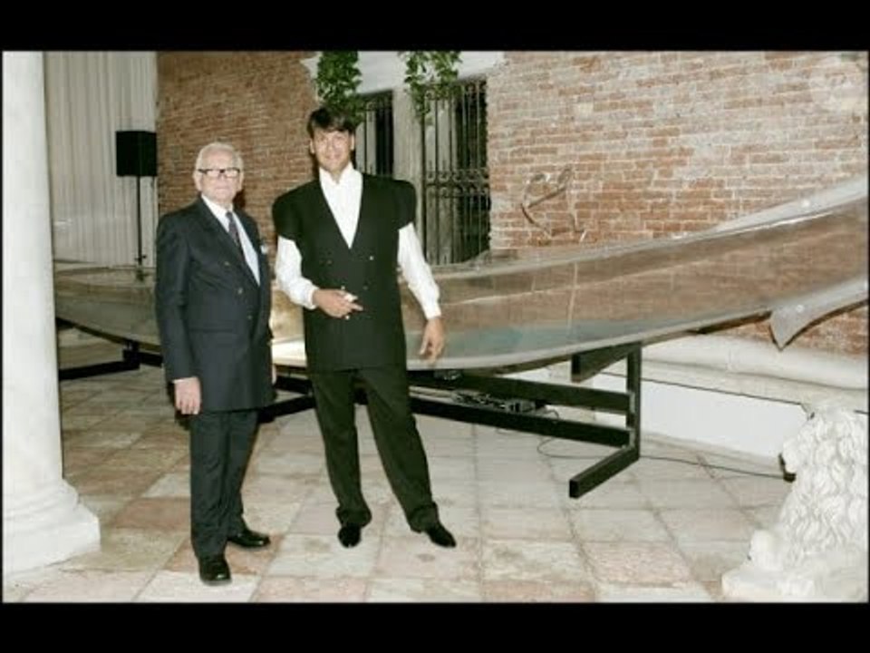 Héritage de Pierre Cardin : la guerre éclate au sein de la famille, des millions d'euros en jeu, u