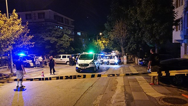 Birlikte alkol alan arkadaşların alacak kavgası: 1 ölü