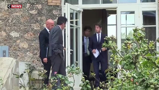 Le rectorat de Versailles a envoyé l'an dernier 120 courriers dits de réprobation à des familles, dont 55 semblent poser question , indique le ministre de l'Education Gabriel Attal - VIDEO