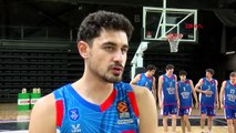SPOR Anadolu Efes oyuncuları, EuroLeague'de şampiyonluk hedefliyor