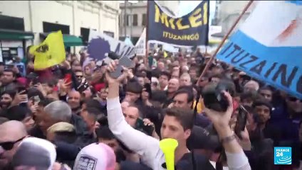 Présidentielle en Argentine : Javier Milei, un candidat peu conventionnel
