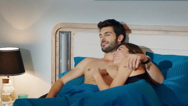 Femme Au Lit! | Mon Coté Gauche | Sol Yanım (Sous-Titres Français)