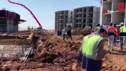 Adıyaman’da kule vinç devrildi: 2 yaralı
