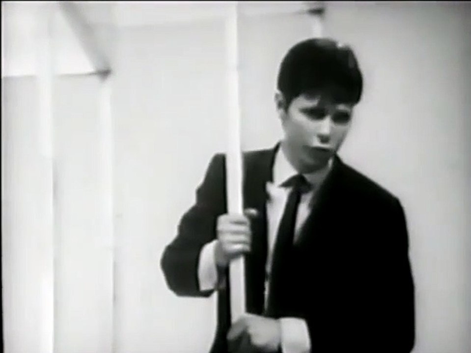 BABY IT'S YOU by Cliff Richard - live TV performance 1967 + lyrics