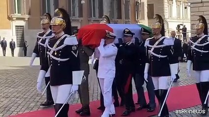 Il solenne ingresso a Montecitorio del feretro di Giorgio Napolitano