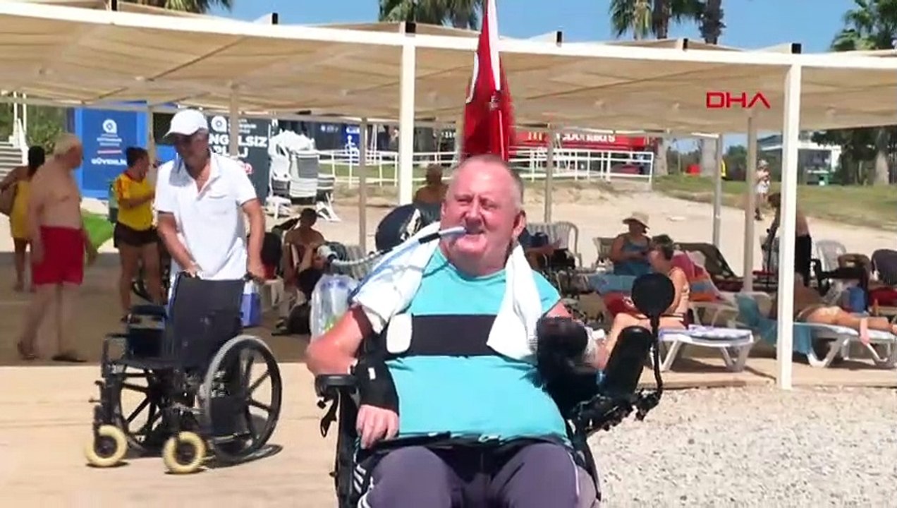 La plage accessible de la municipalité métropolitaine d'Antalya est l'une des préférées des touristes handicapés