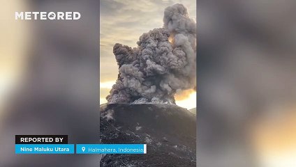 Spectacular eruption of the Mount Ibu volcano, Indonesia