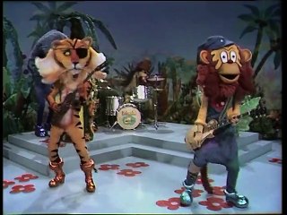 Animal Kwackers (1975) S01E03 - Travel