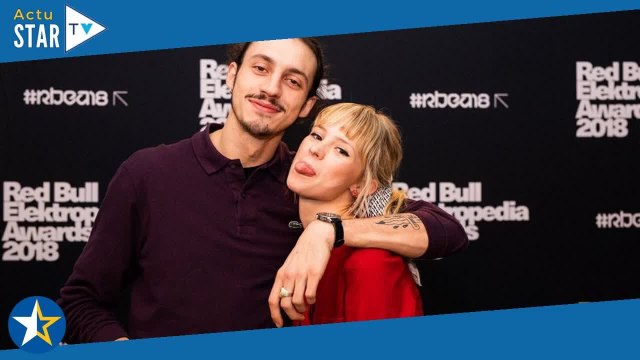 Roméo Elvis accusé d'agression sexuelle : cette discussion qu'il a eue avec sa soeur, Angèle