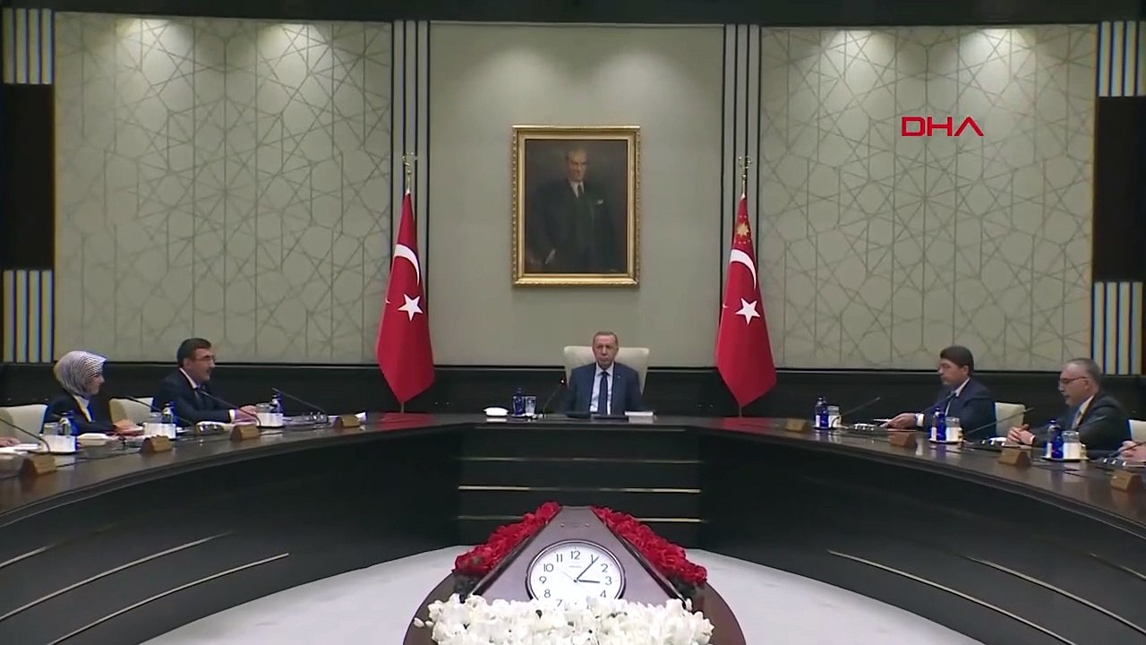 Le conseil des ministres a commencé ! 7 millions de jeunes attendent des détails sur les ventes de téléphones hors taxes