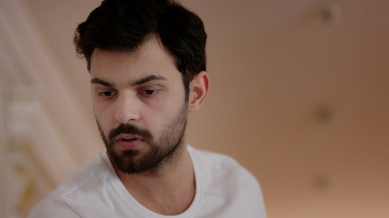 Shock to Emre!  | Hicran (English Subtitles)