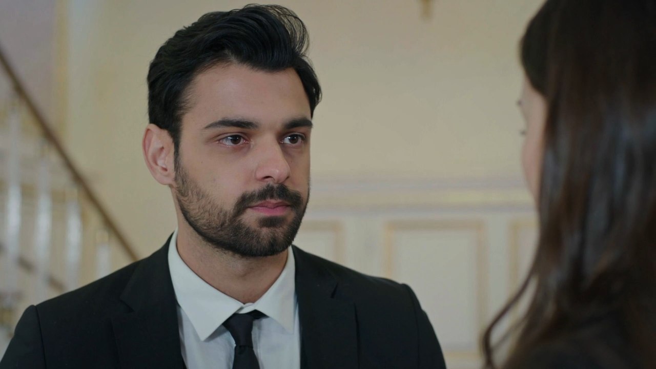 Emotional Move From Emre! | Hicran (English Subtitles)