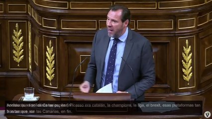 Óscar Puente a Feijóo: "Forma usted parte del PP de Galicia, esa gran familia retratada en Fariña"