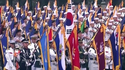 Download Video: South Korea parades military power to warn North Korea