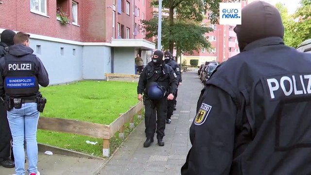 Полиция ФРГ ликвидировала сеть, занимавшуюся незаконным ввозом в страну мигрантов