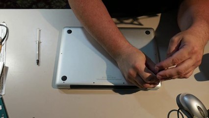 2012 MacBook Pro Disassembly and Thermal Grease Replacement