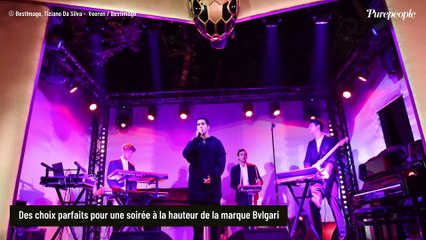 Soirée Bvlgari : Léna Mahfouf, jupe Prada et pull face à Nora Arnezeder, soutien-gorge à découvert