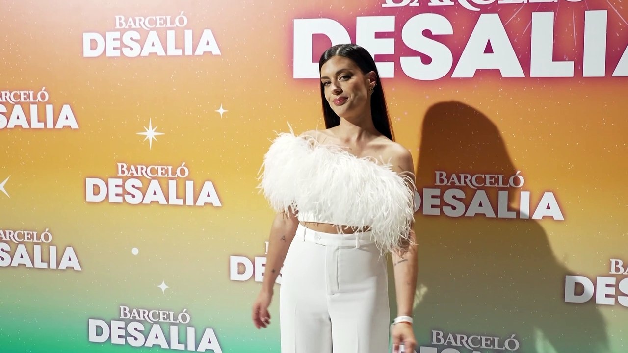 Dulceida retrasa su agenda de compromisos por culpa de la operación de las muelas del juicio